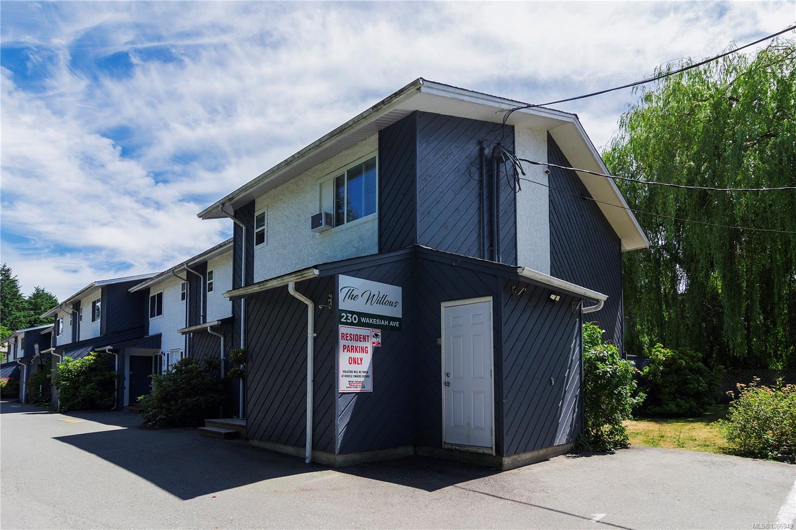 230 Wakesiah Ave Apt 2, Nanaimo, BC V9R 3K3