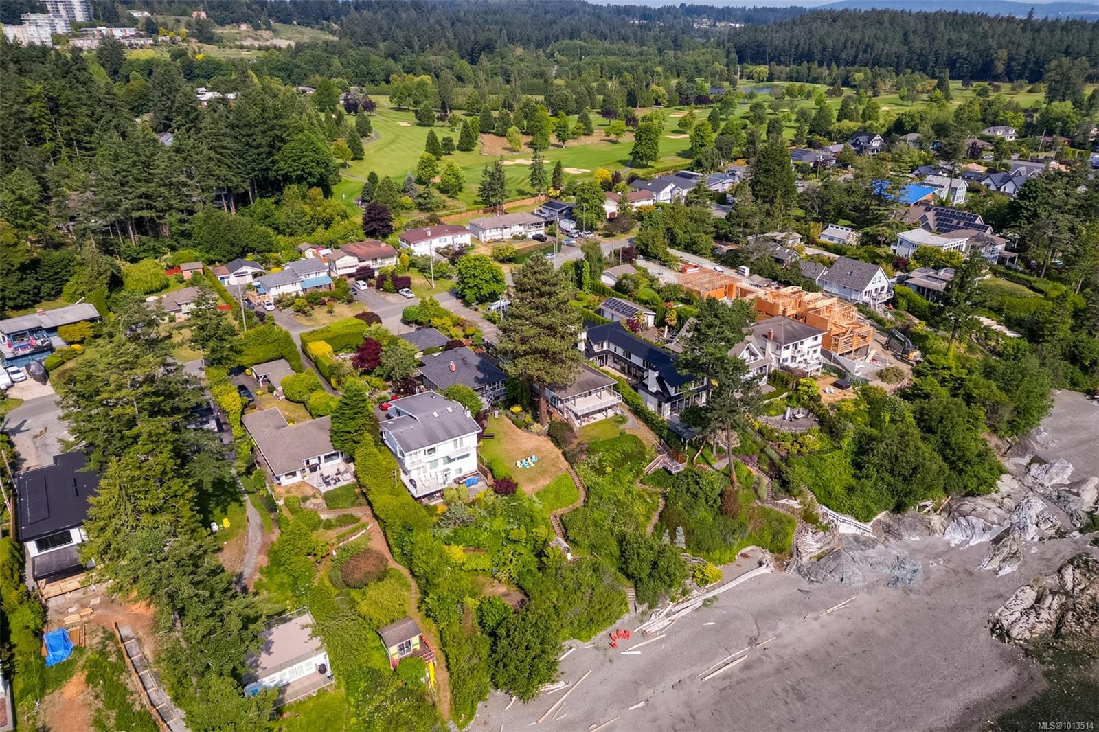 5299 Parker Ave, Saanich, BC V8Y 2N1