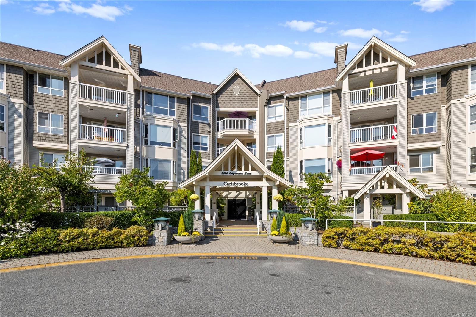 5620 Edgewater Lane Apt 307, Nanaimo, BC V9T 6K1