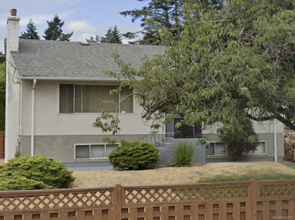 2716 Claude Rd, Langford, BC V9B 3T6