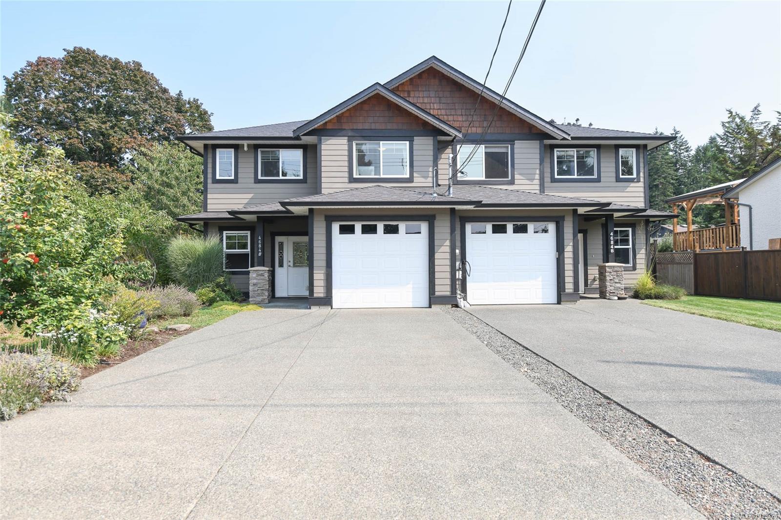4684 Macintyre Ave Apt A, Courtenay, BC V9N 6R2