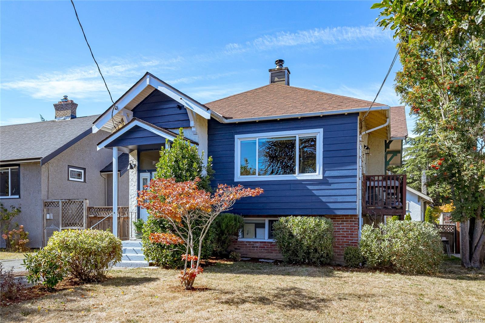 3066 Carroll St, Victoria, BC V9A 1P9