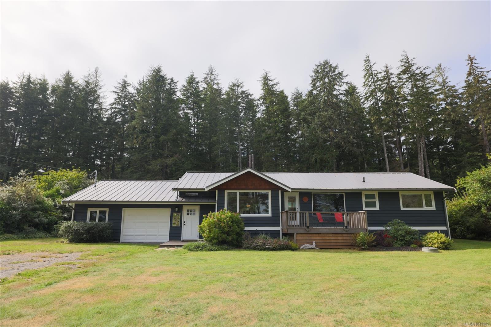 6280 Storeys Beach Rd, Port Hardy, BC V0N 2P0