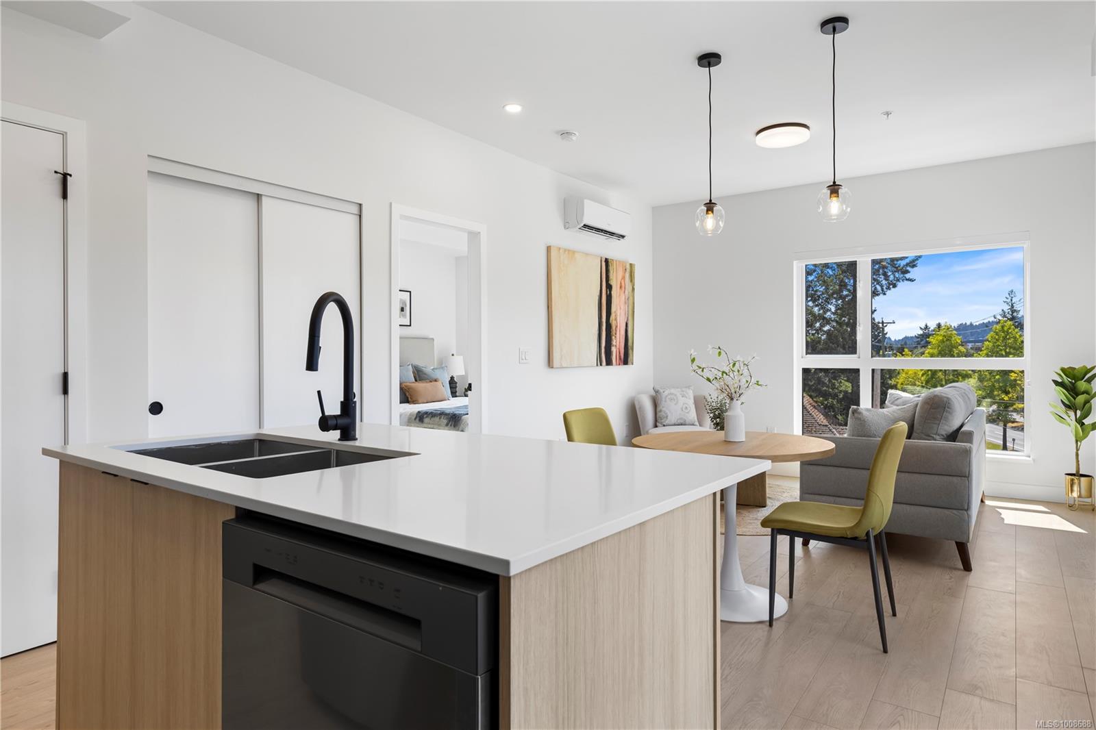 2629 Millstream Rd Apt 501, Langford, BC V9B 3R8