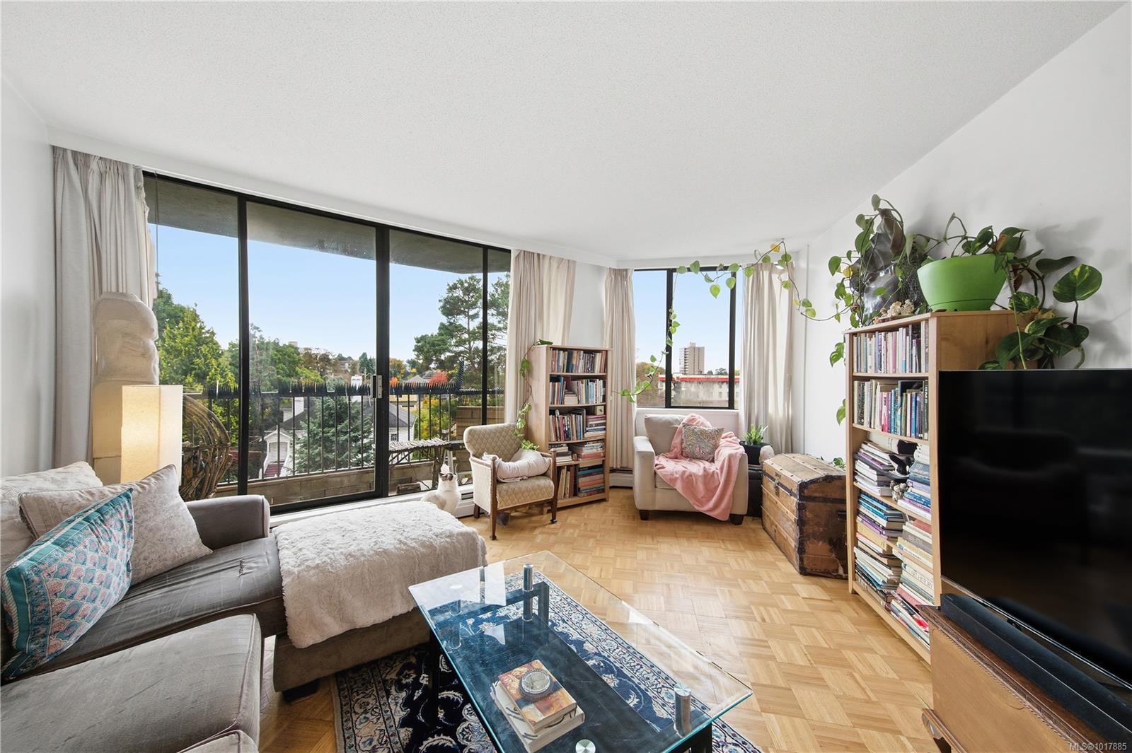 620 Toronto St Apt 401, Victoria, BC V8V 1P7