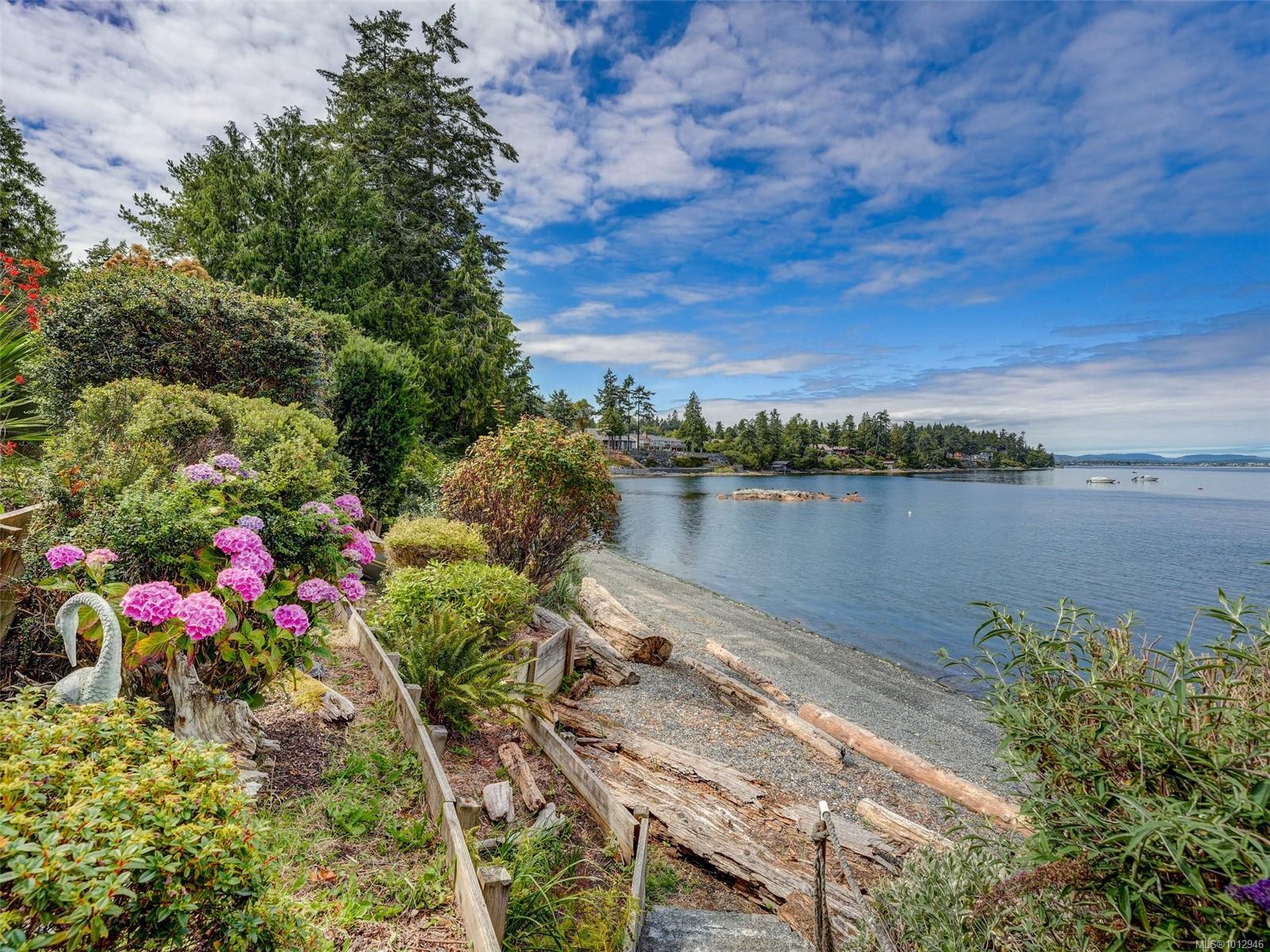 2606 James Island Rd, Central Saanich, BC V8M 1V4
