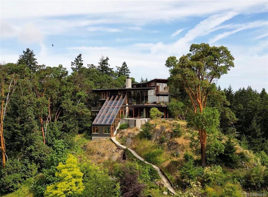 122 Jasper Rd, Salt Spring, BC V8K 2X8