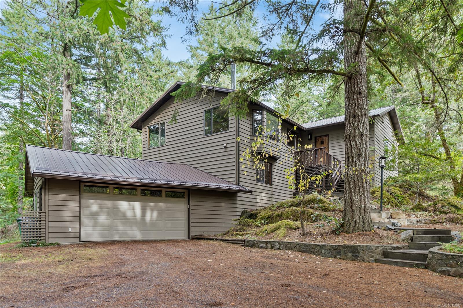 100 Viaduct Ave W, Saanich, BC V9E 1J3