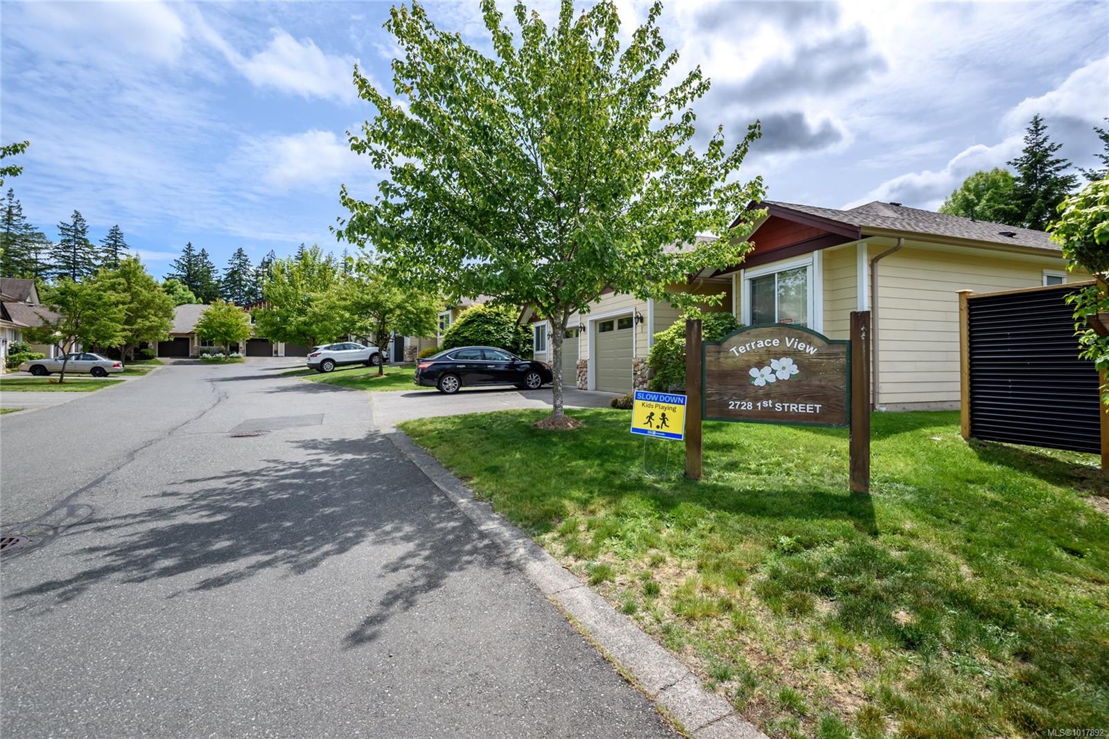 1st St APT 40 Unit 2728, Courtenay, BC V9N 4A4