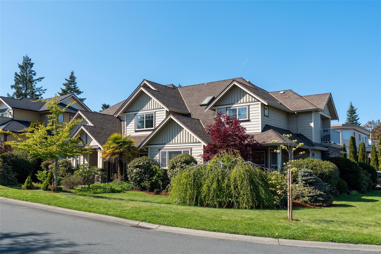 4994 La Quinta Pl, Saanich, BC V8Y 3G9