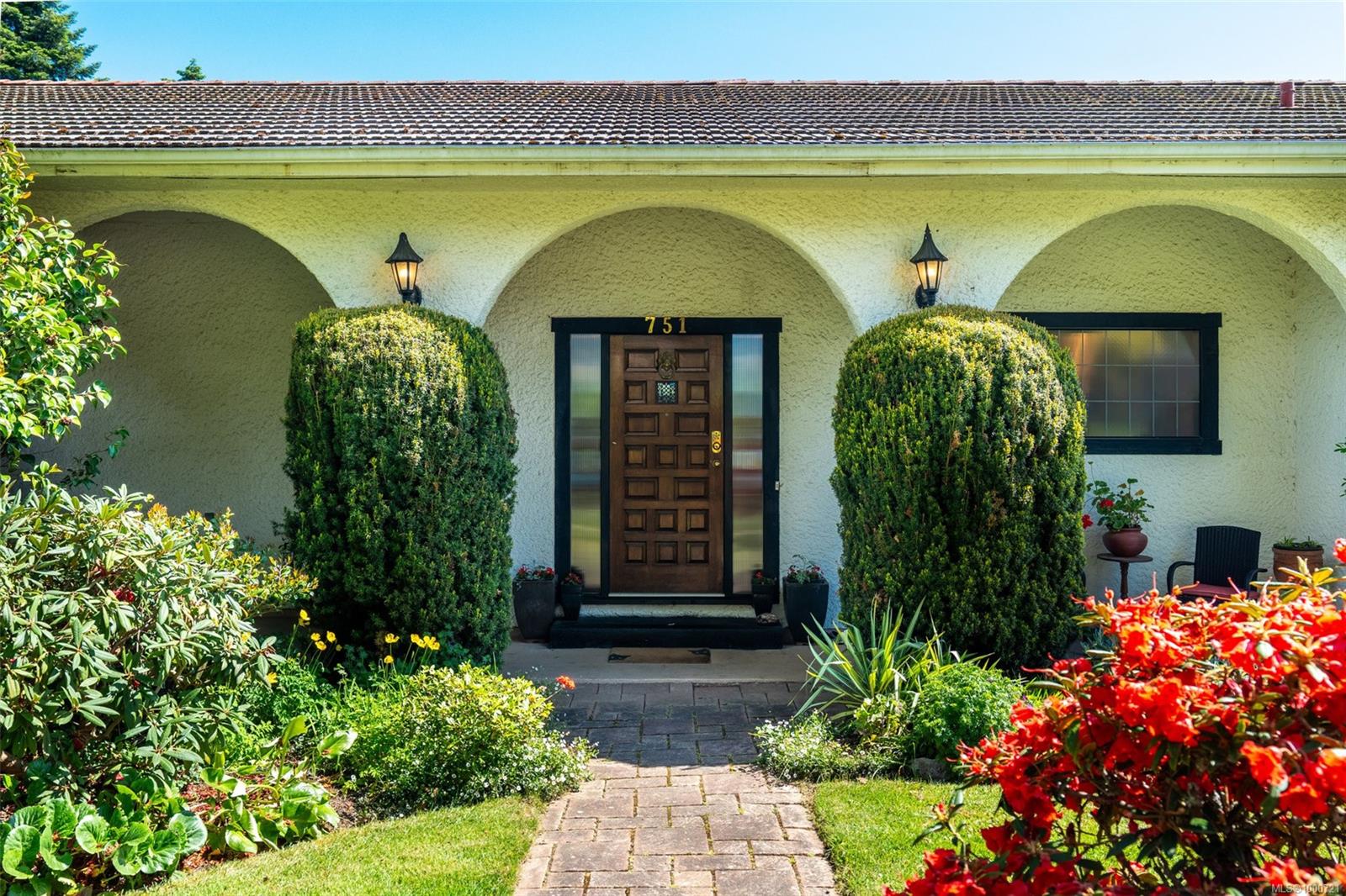 751 Satellite Park Dr, Cobble Hill, BC V0R 1L4