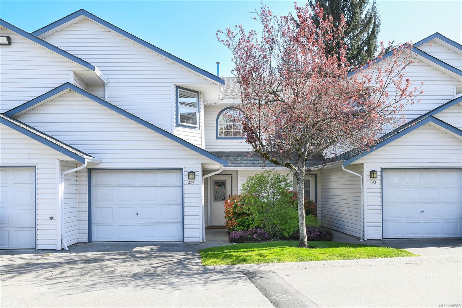 2355 Valley View Dr Apt 49, Courtenay, BC V9N 9A5