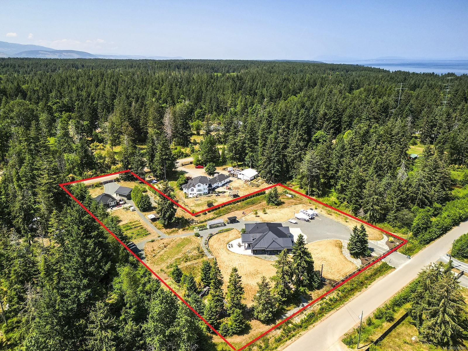 2091 June Rd, Courtenay, BC V9J 1X7