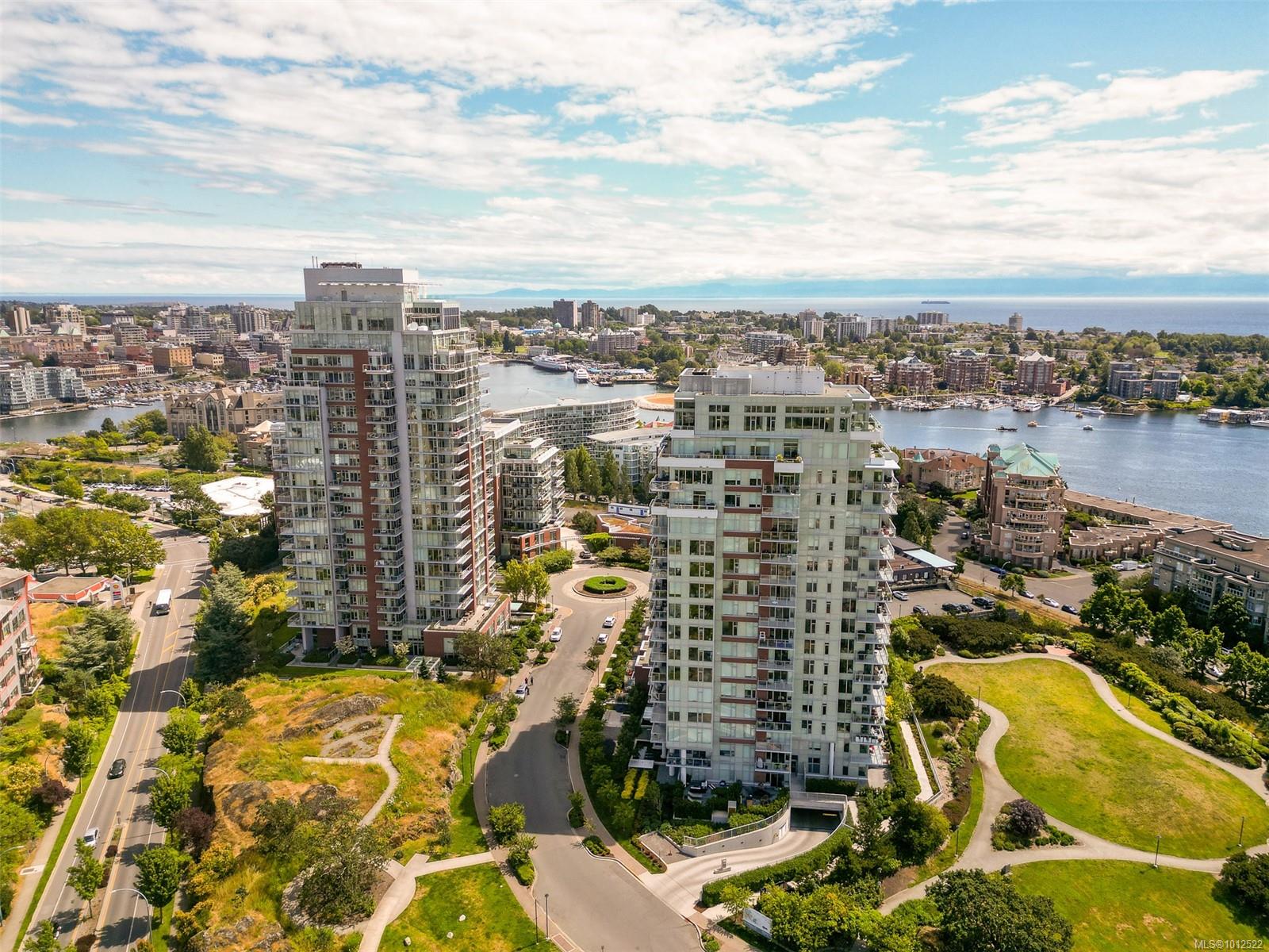 60 Saghalie Rd Apt 304, Victoria, BC V9A 0H1
