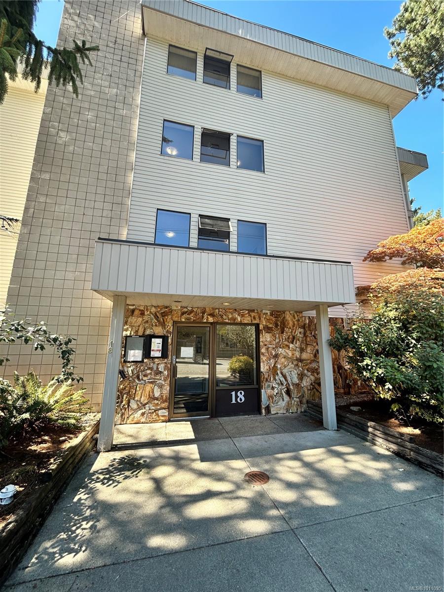 18 King George St Apt 210, Lake Cowichan, BC V0R 2G0