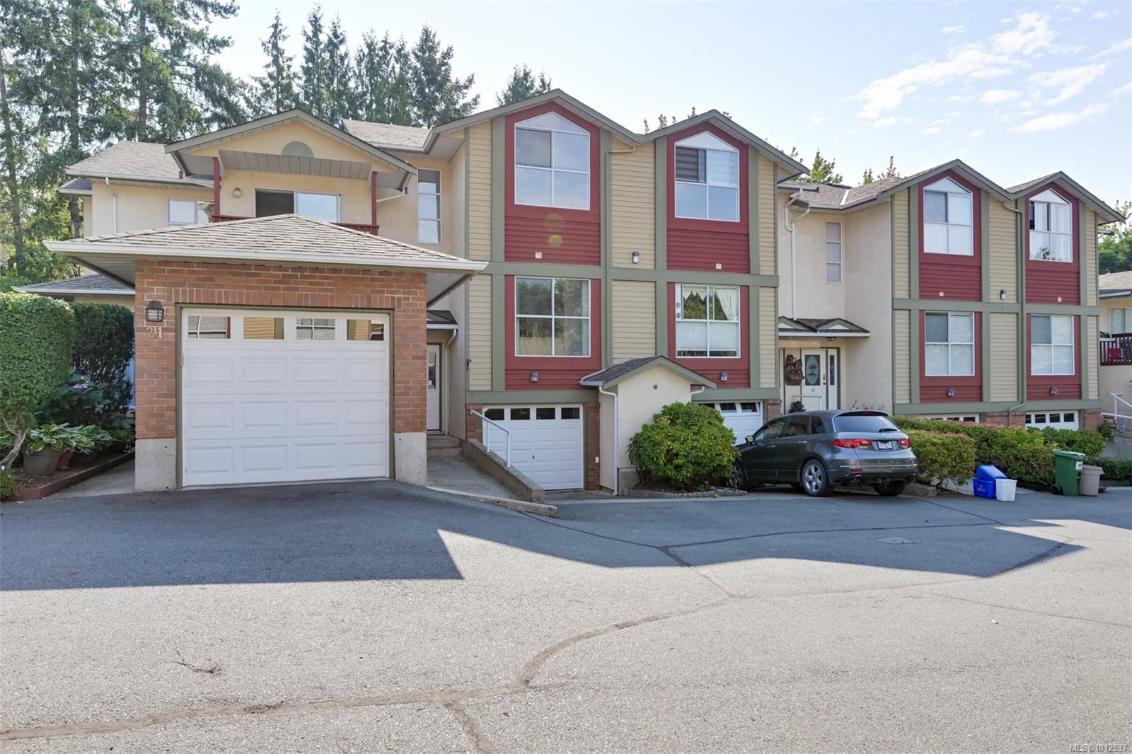 4560 W Saanich Rd Apt 20, Saanich, BC V8Z 3G4