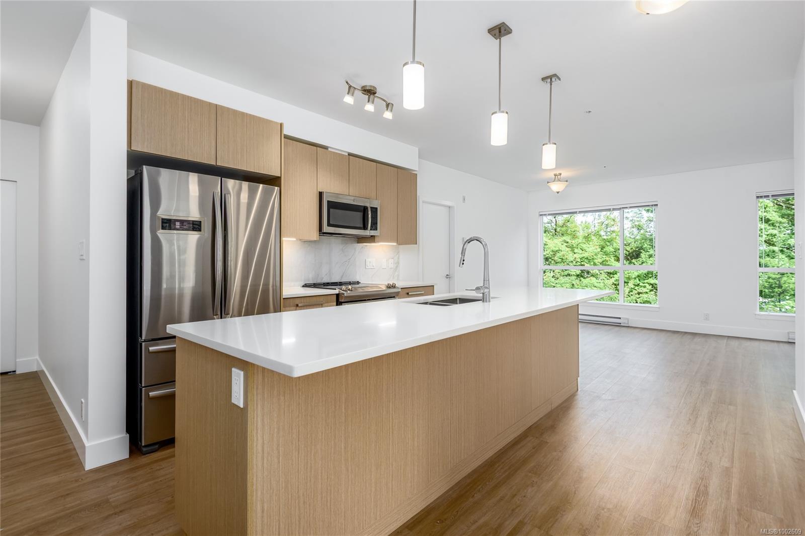 3070 Kilpatrick Ave Apt 207, Courtenay, BC V9N 0G7