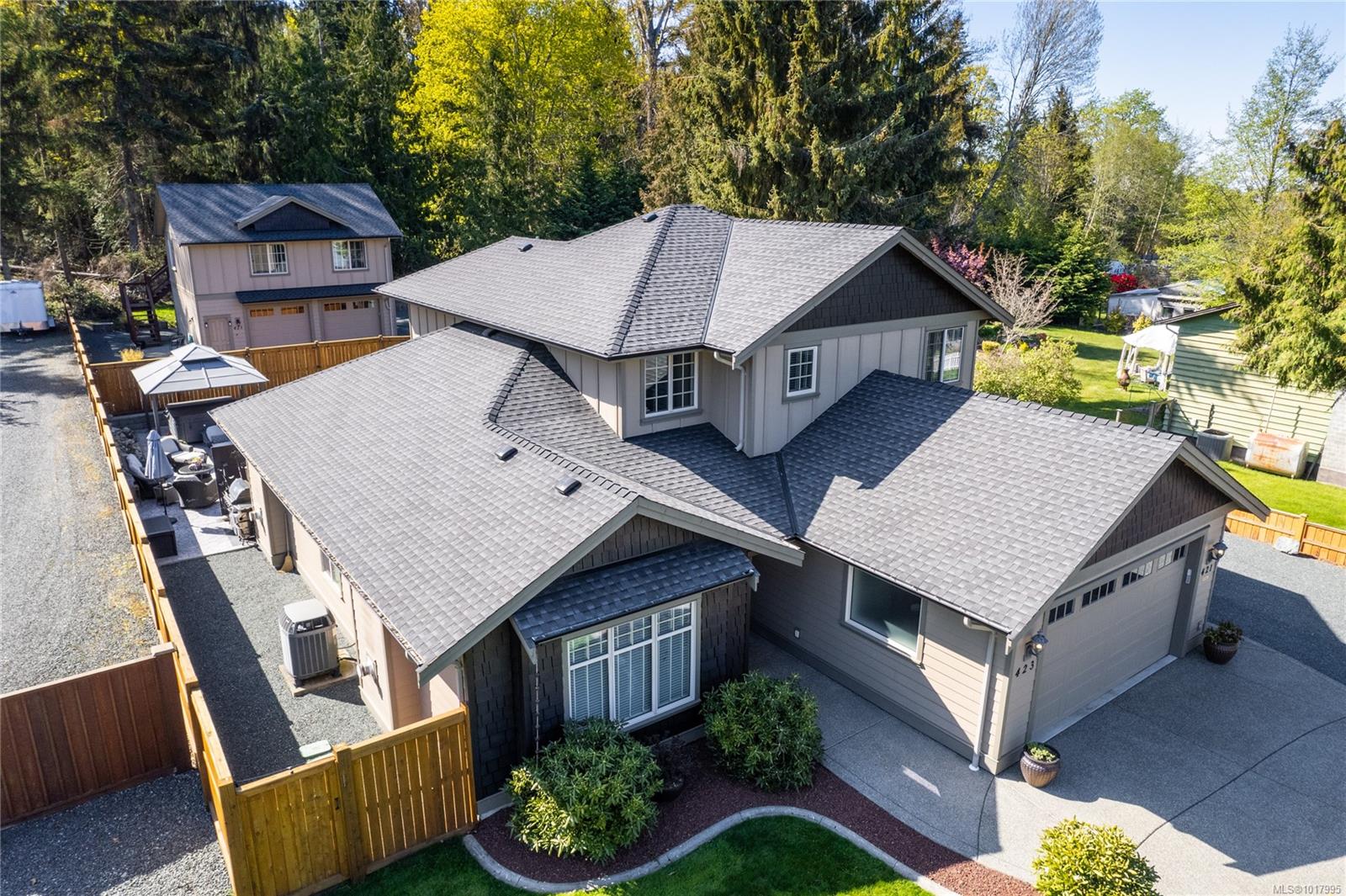 423 Craig St, Parksville, BC V9P 1L2