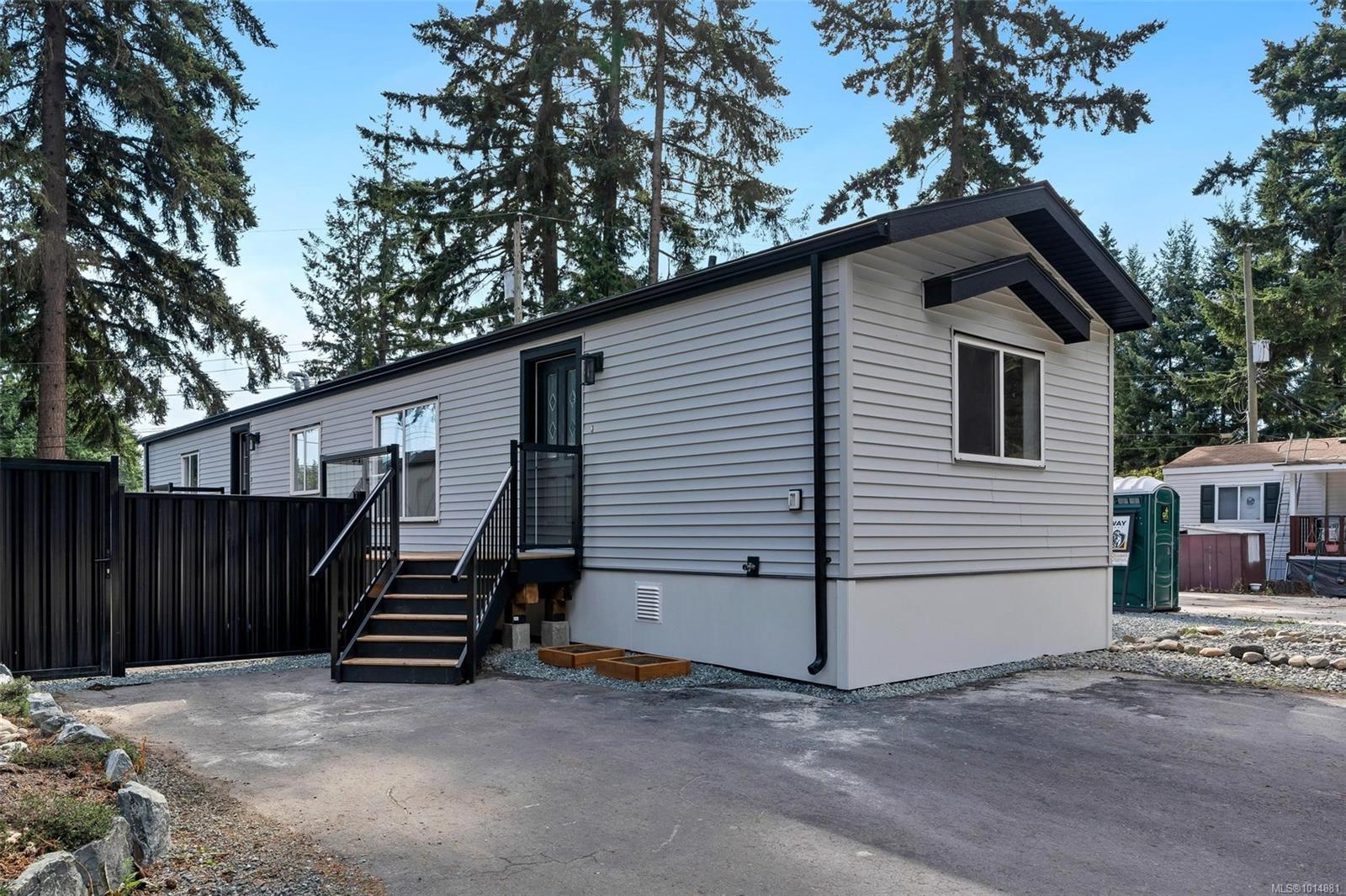 3560 Hallberg Rd Apt 52, Ladysmith, BC V9G 1K1