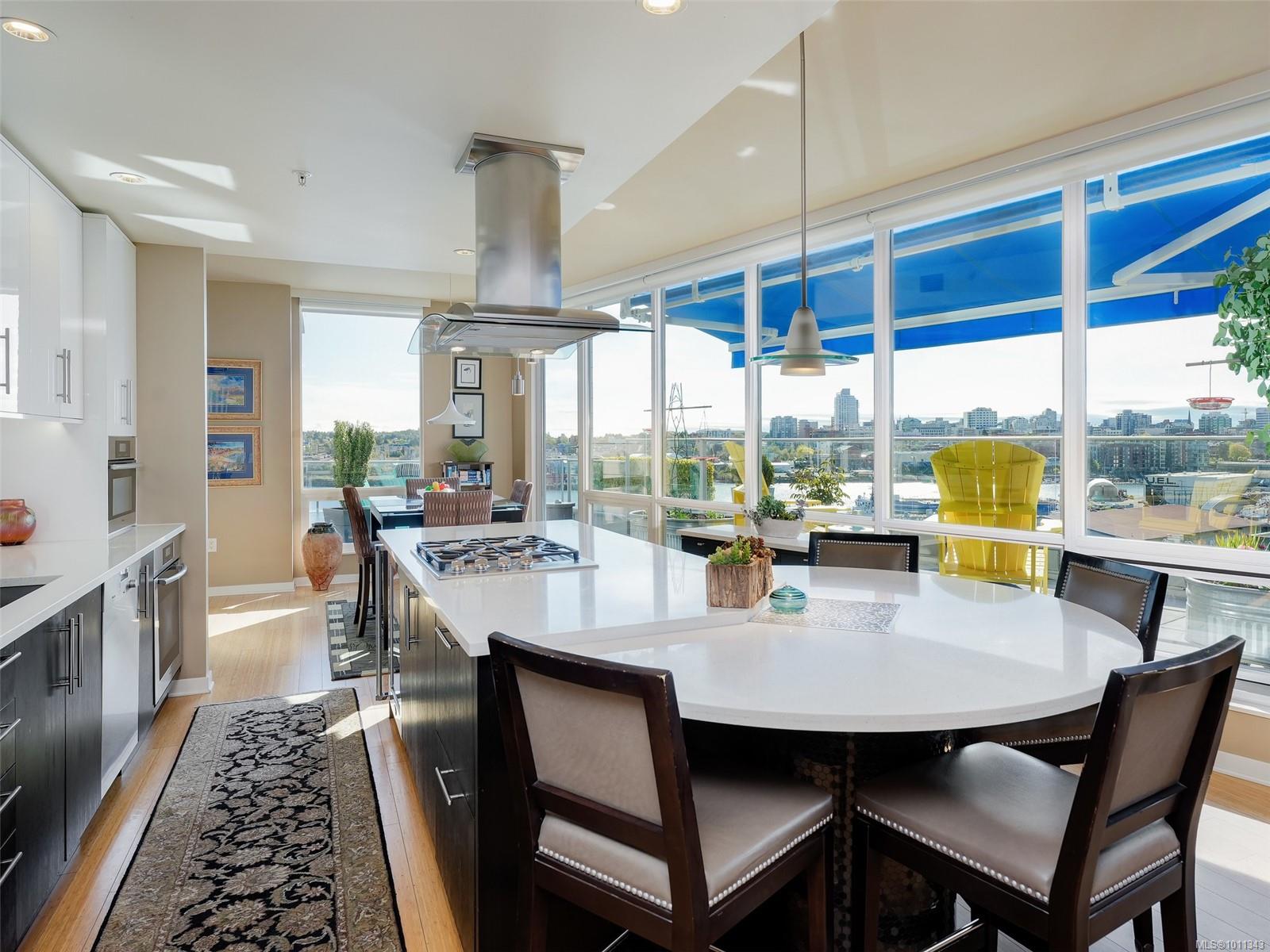 399 Tyee Rd Apt 704, Victoria, BC V9A 0A8