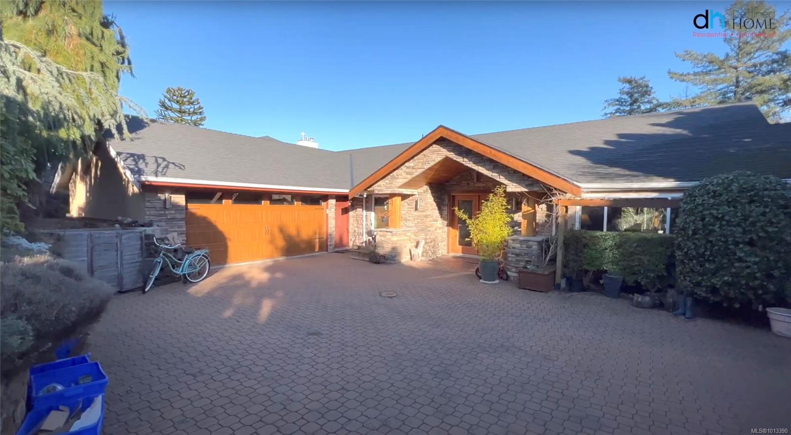 986 Seapearl Pl, Saanich, BC V8Y 2X3