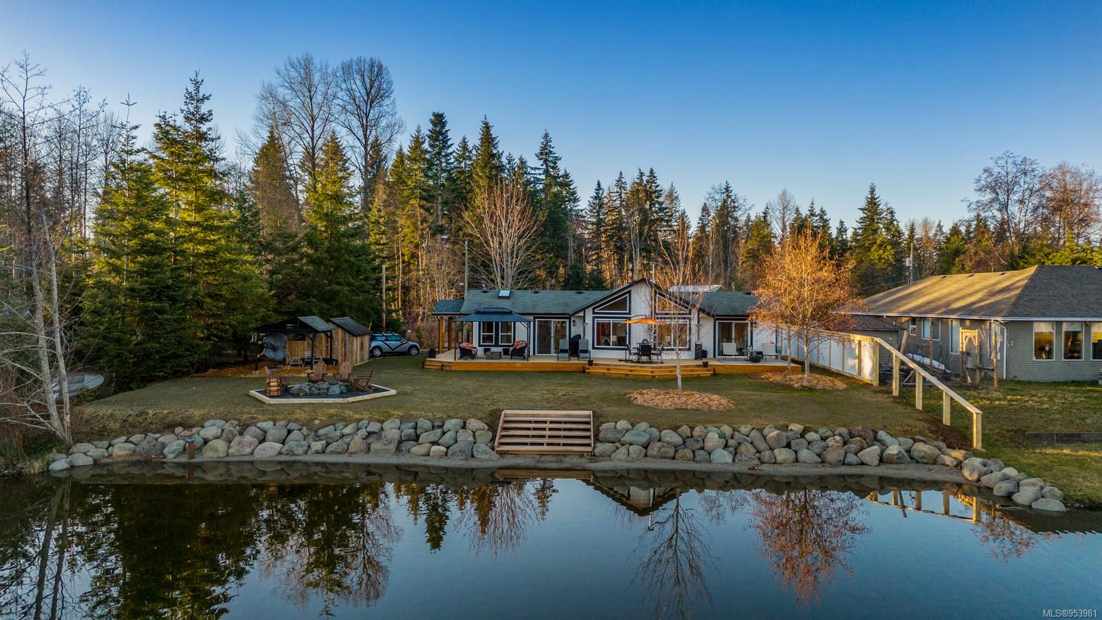 9484 Martin Park Dr, Black Creek, BC V9J 1C3