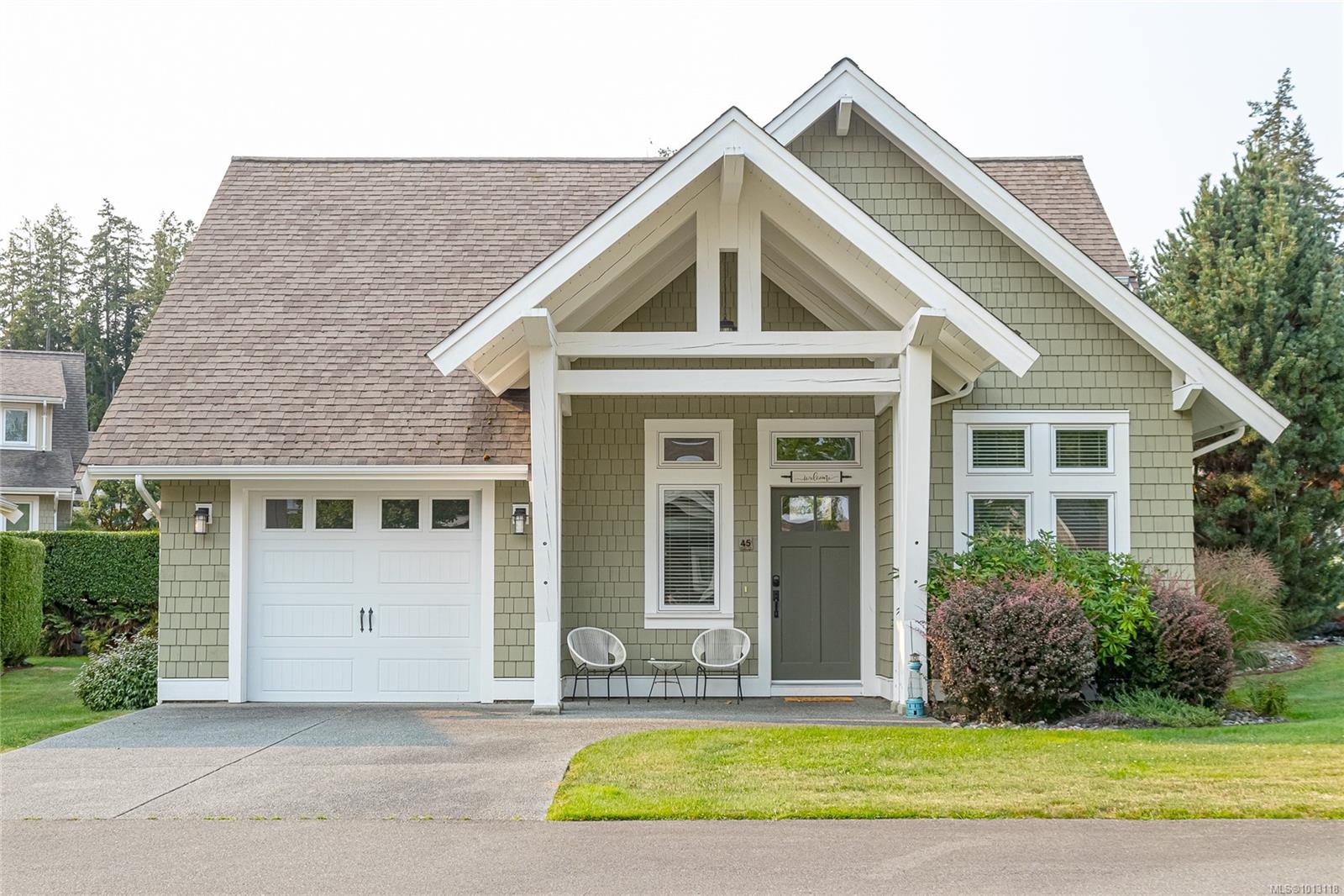 5251 Island Hwy W Apt 45, Qualicum Beach, BC V9K 2C1