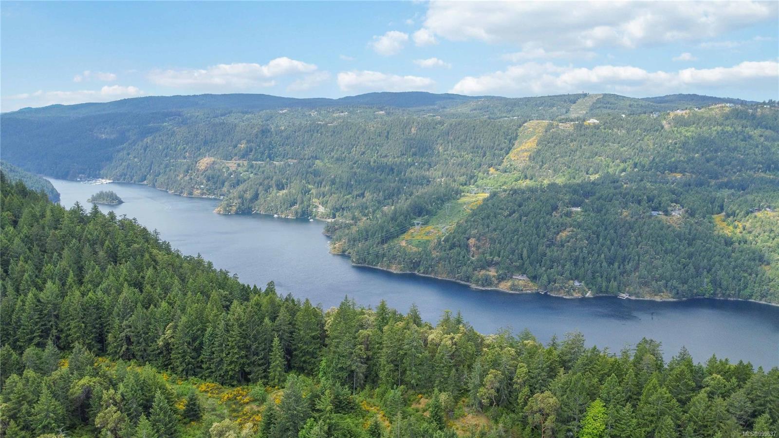 730 Emma Dixon Rd, Highlands, BC V9B 6J3