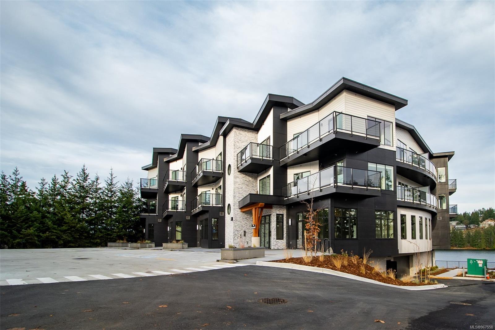 4474 Wellington Rd Apt 205, Nanaimo, BC V9T 2H3