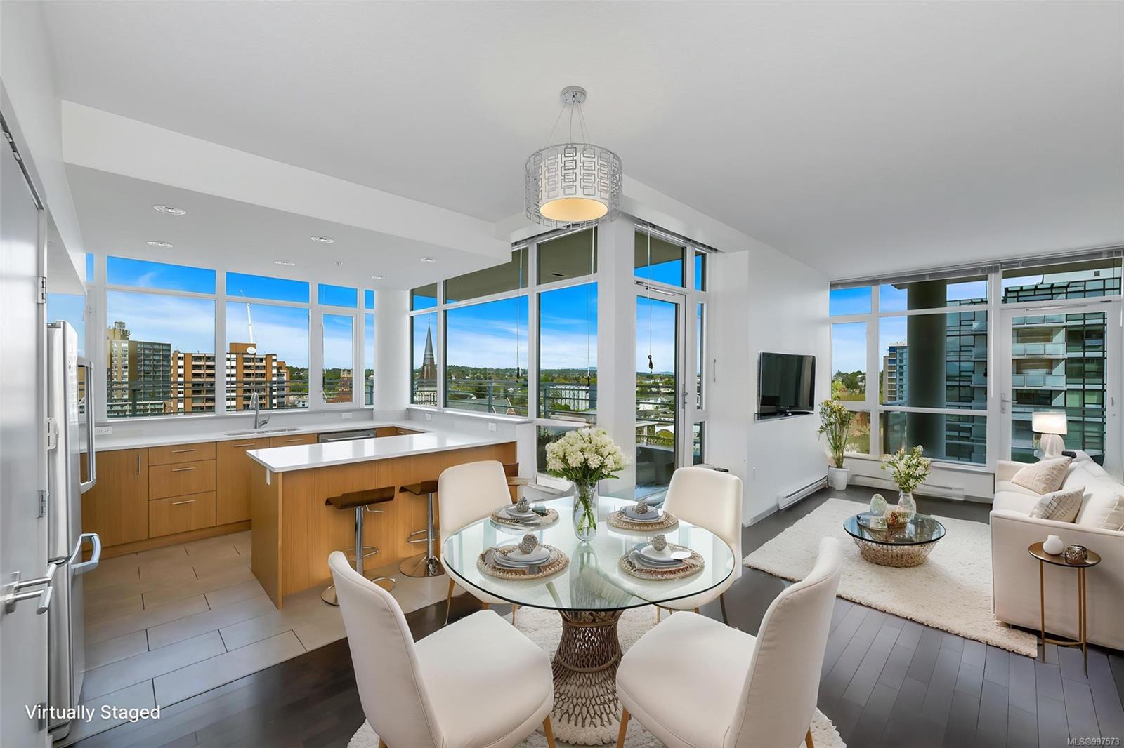 834 Johnson St Apt 1404, Victoria, BC V8W 1N3