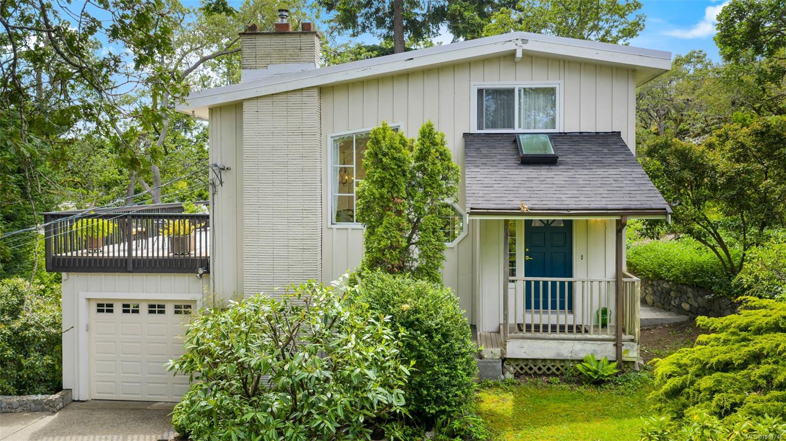 3512 Plymouth Rd, Oak Bay, BC V8P 4X4
