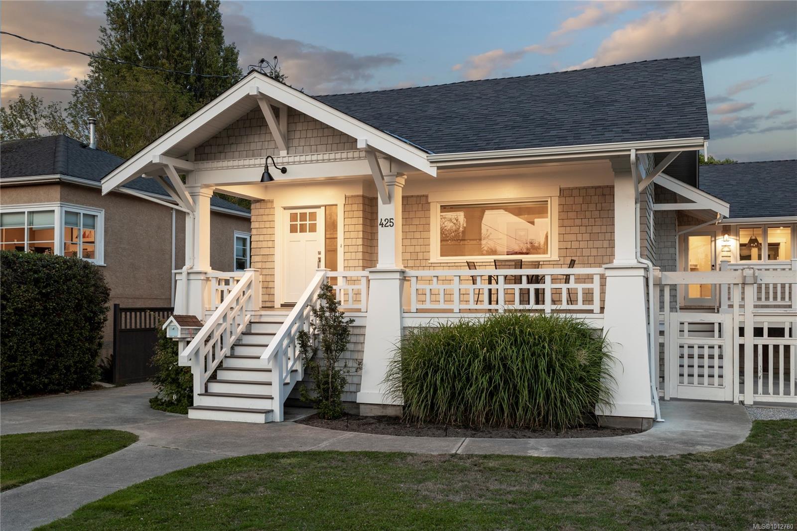 425 Durban St, Victoria, BC V8S 3K2