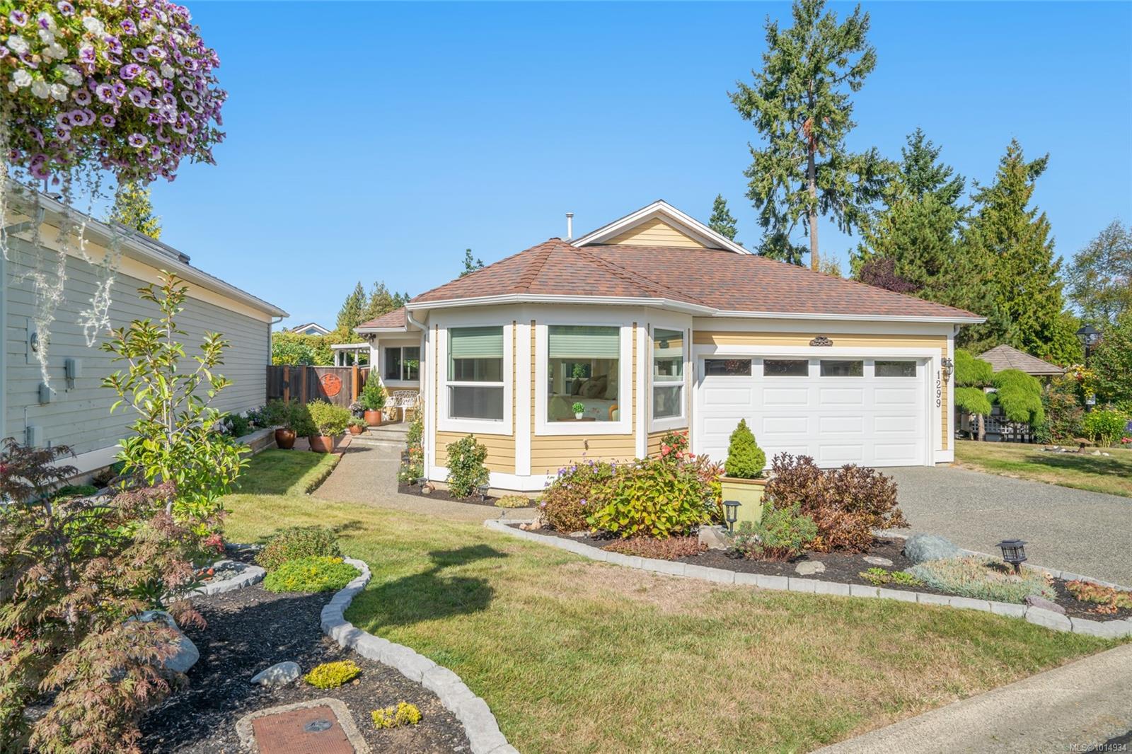 1299 Leeward Way, Qualicum Beach, BC V9K 2M1