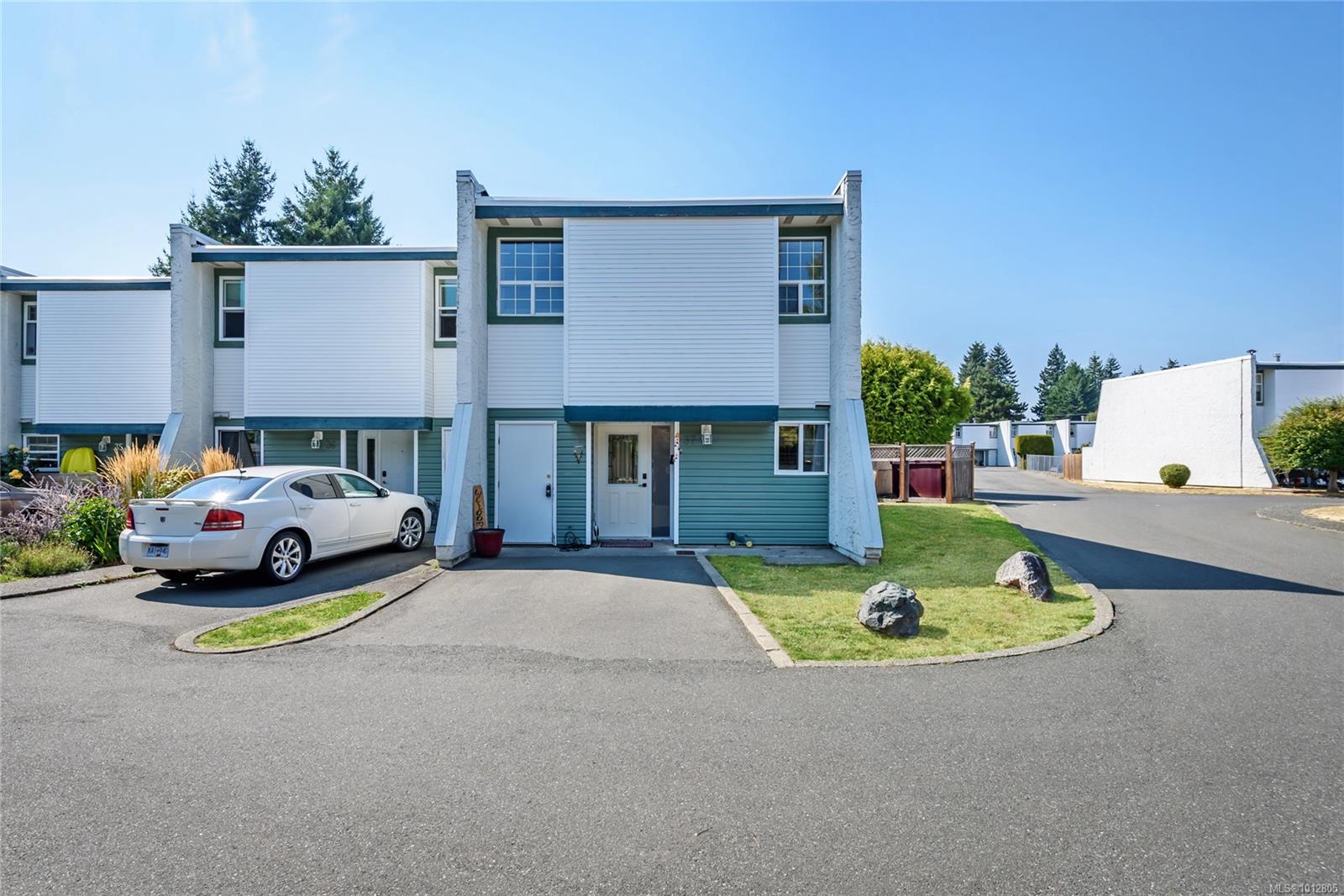 1957 Guthrie Rd Apt 37, Comox, BC V9M 2J2