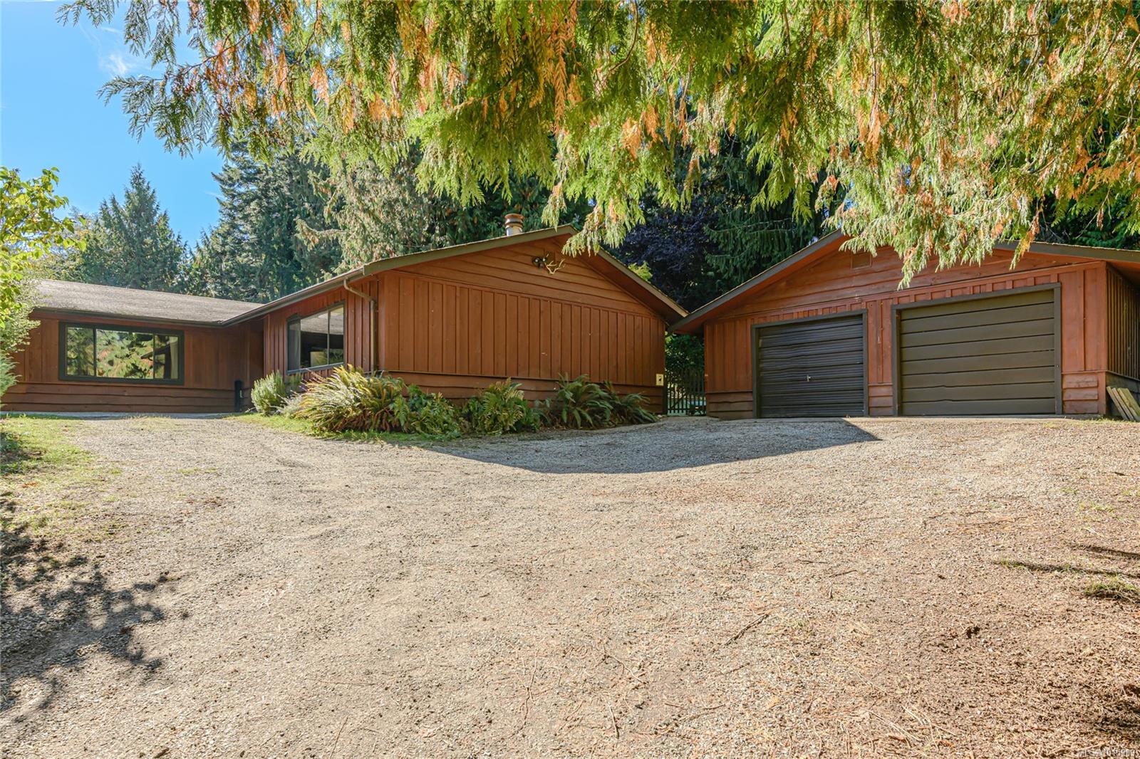 210 Kings Ln, Salt Spring, BC V8K 2P7