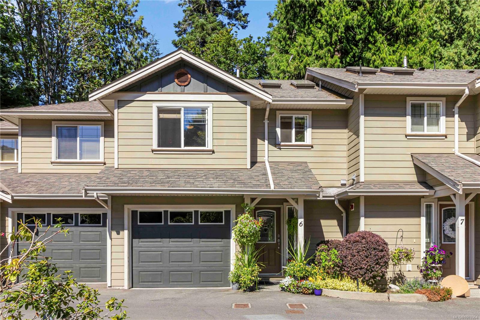199 Atkins Rd Apt 6, Victoria, BC V9B 2Z9