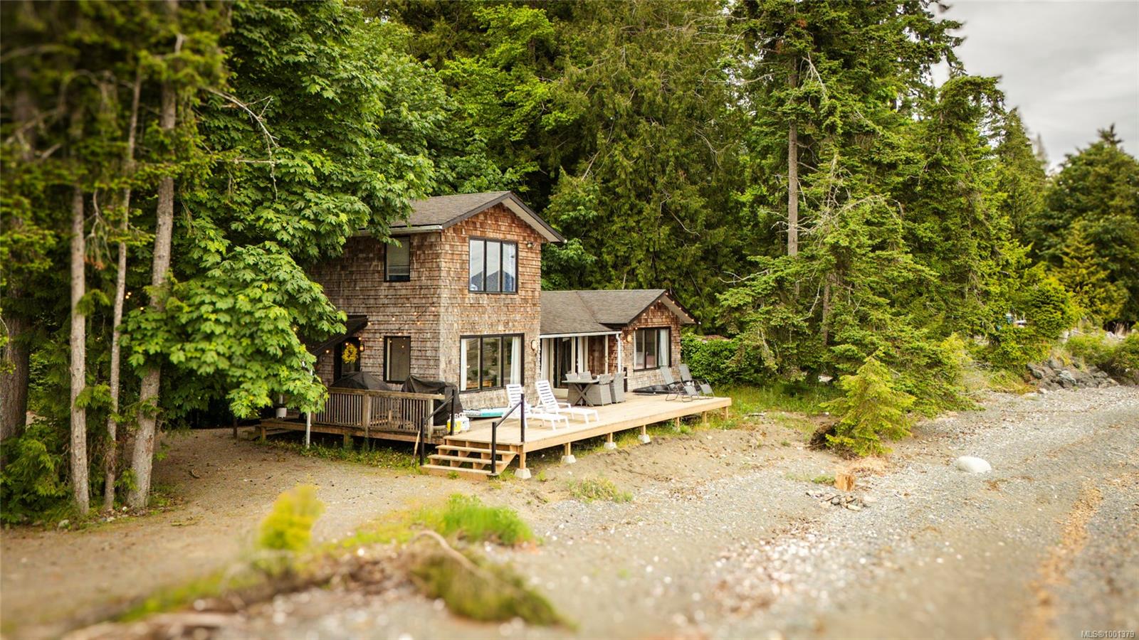 6641 Island Hwy W, Bowser, BC V0R 1G0