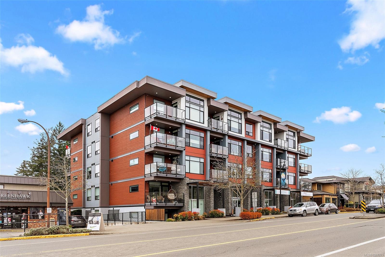 7162 W Saanich Rd Apt 305, Central Saanich, BC V8M 1P6