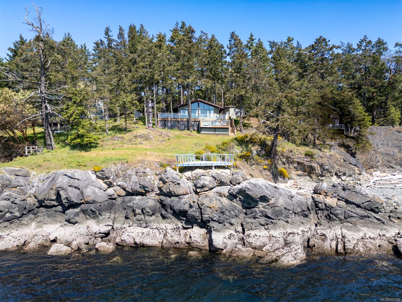 2715 Anchor Way, Pender Island, BC V0N 2M2