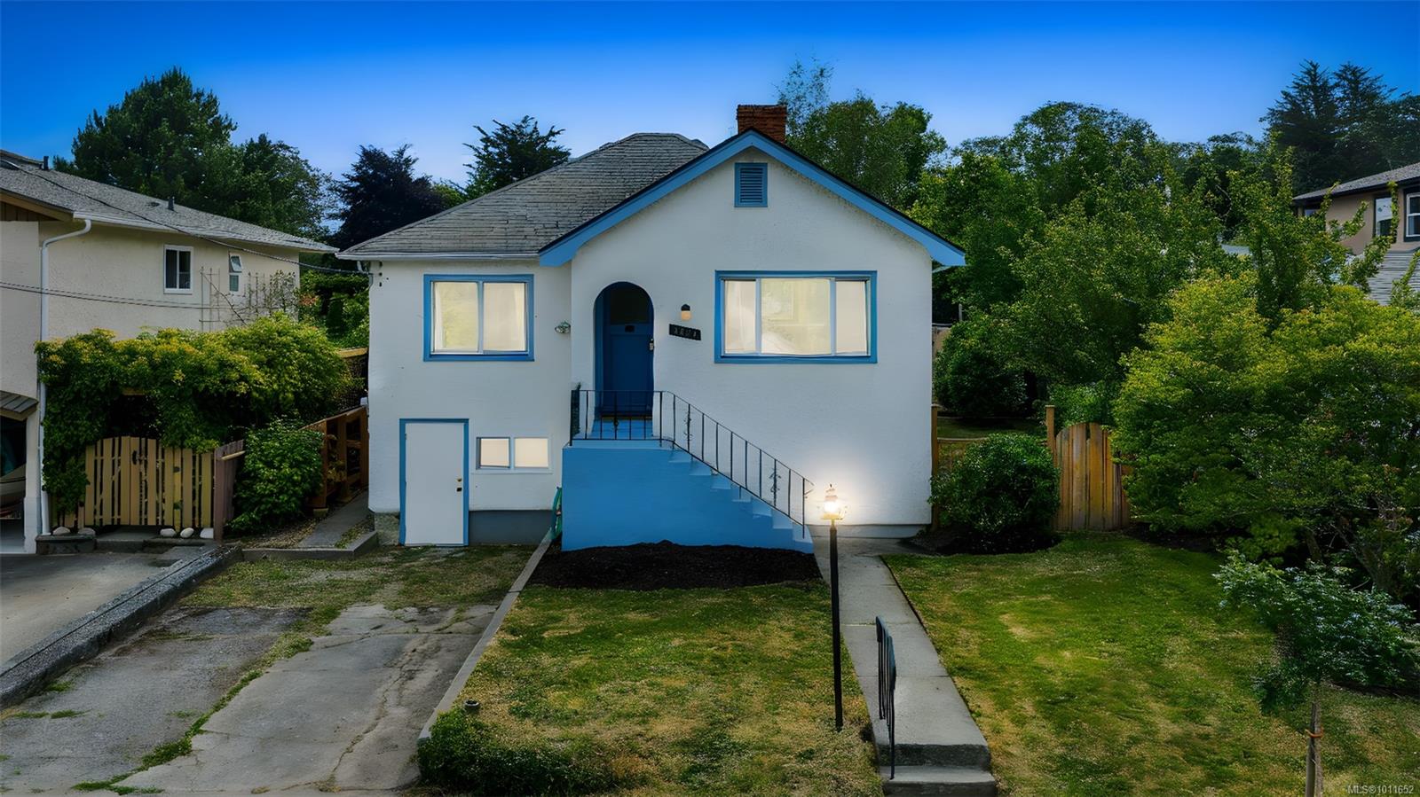 3929 Lasalle St, Saanich, BC V8P 3L8