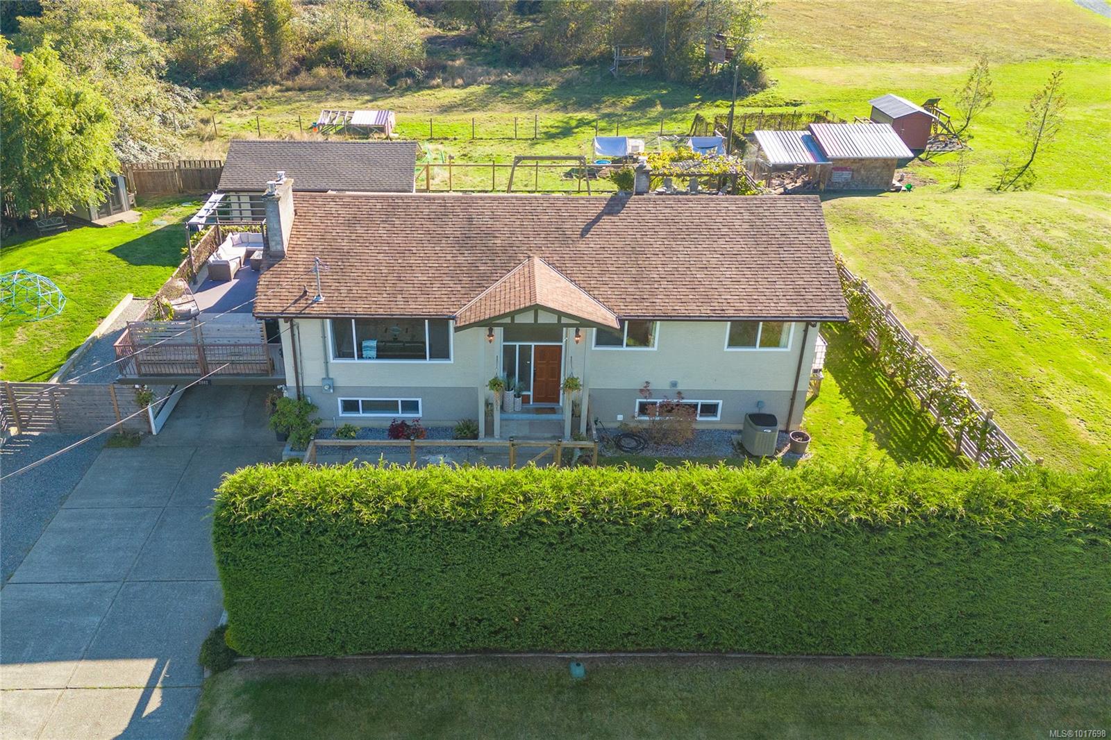 2662 Crozier Rd, North Cowichan, BC V0R 1K5