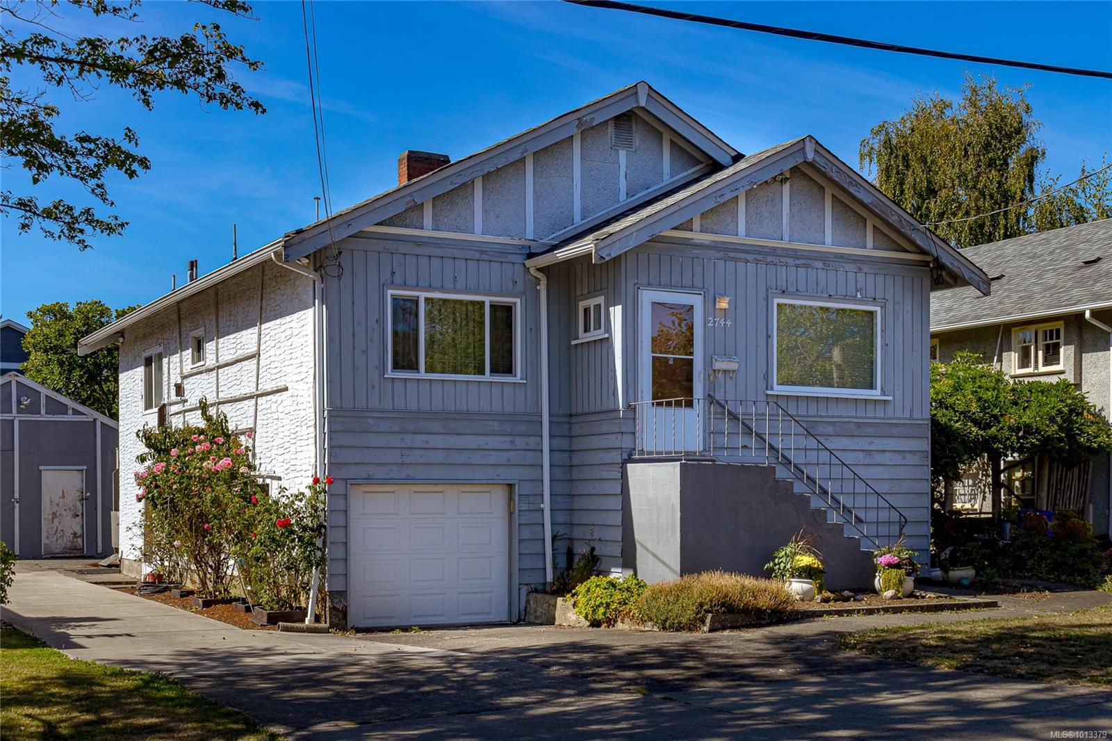 2744 Forbes St, Victoria, BC V8R 4C3