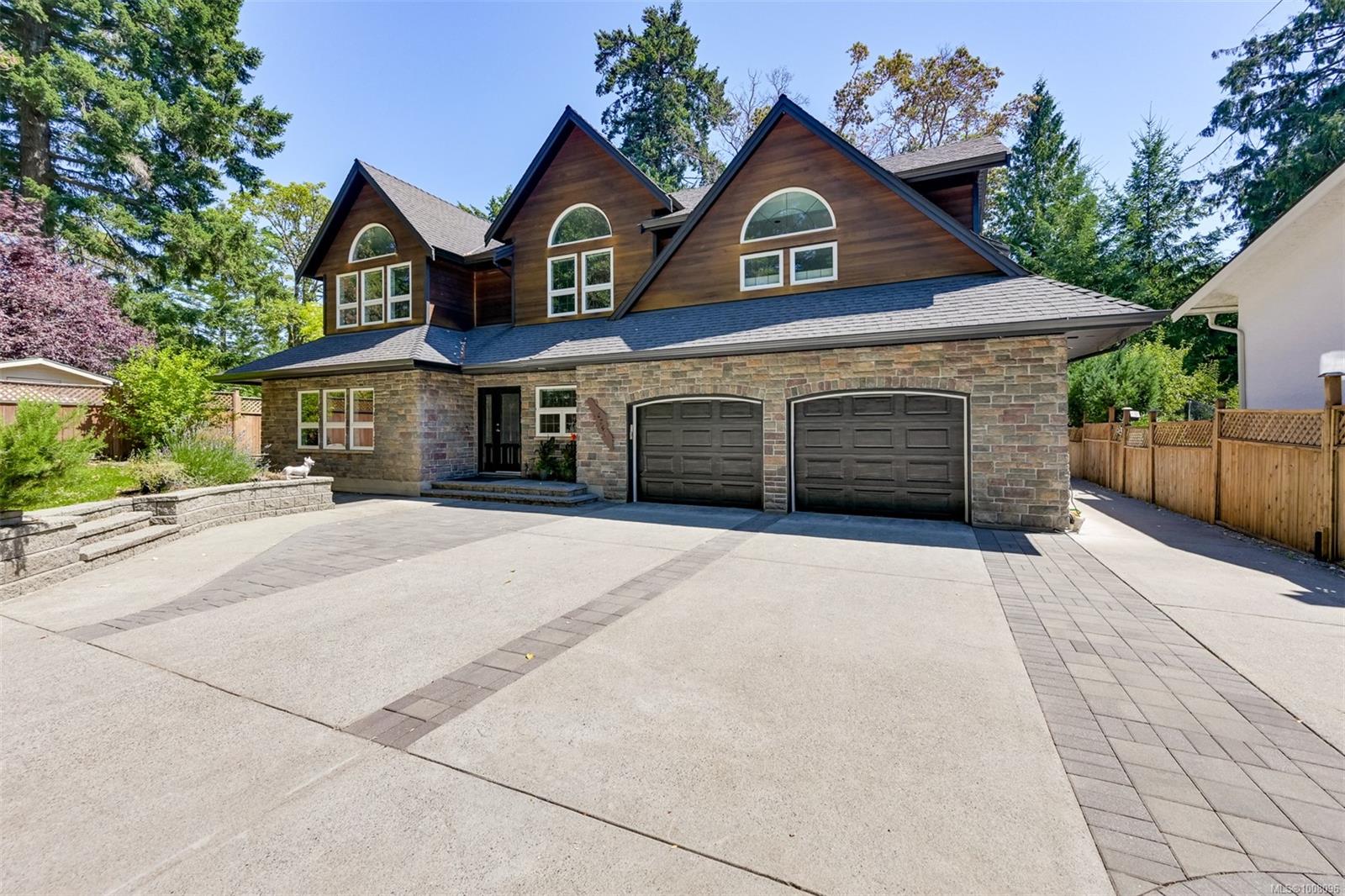 6799 Jedora Dr, Central Saanich, BC V8M 1A6