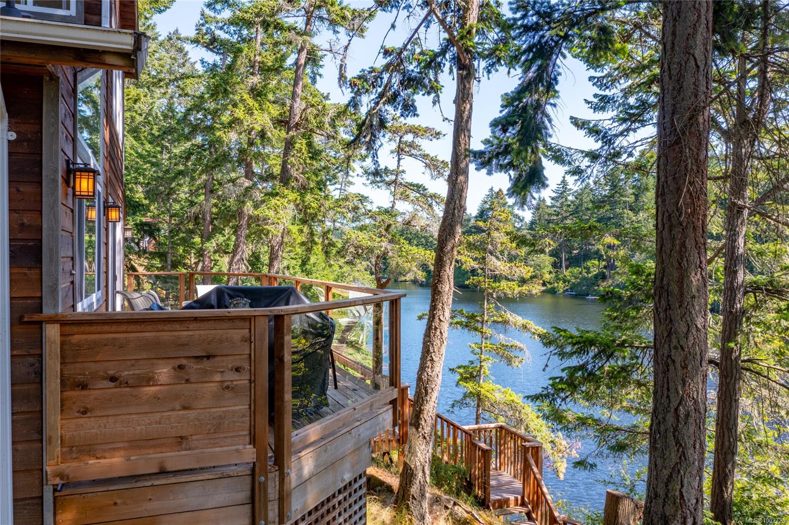 4839 Buccaneers Rd, Pender Island, BC V0N 2M0