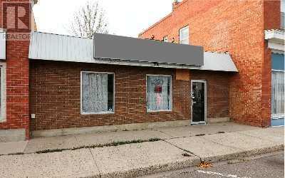 106 Broadway Ave E, Redcliff, AB T0J 2P0