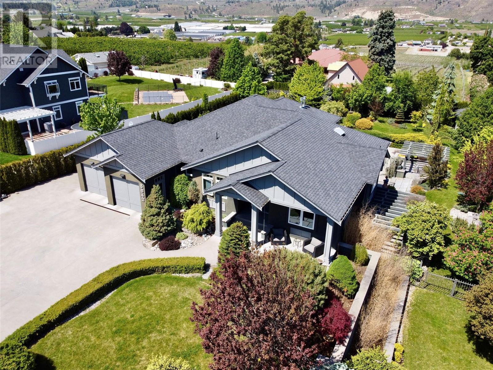 5642 Yarrow St, Oliver, BC V0H 1T0
