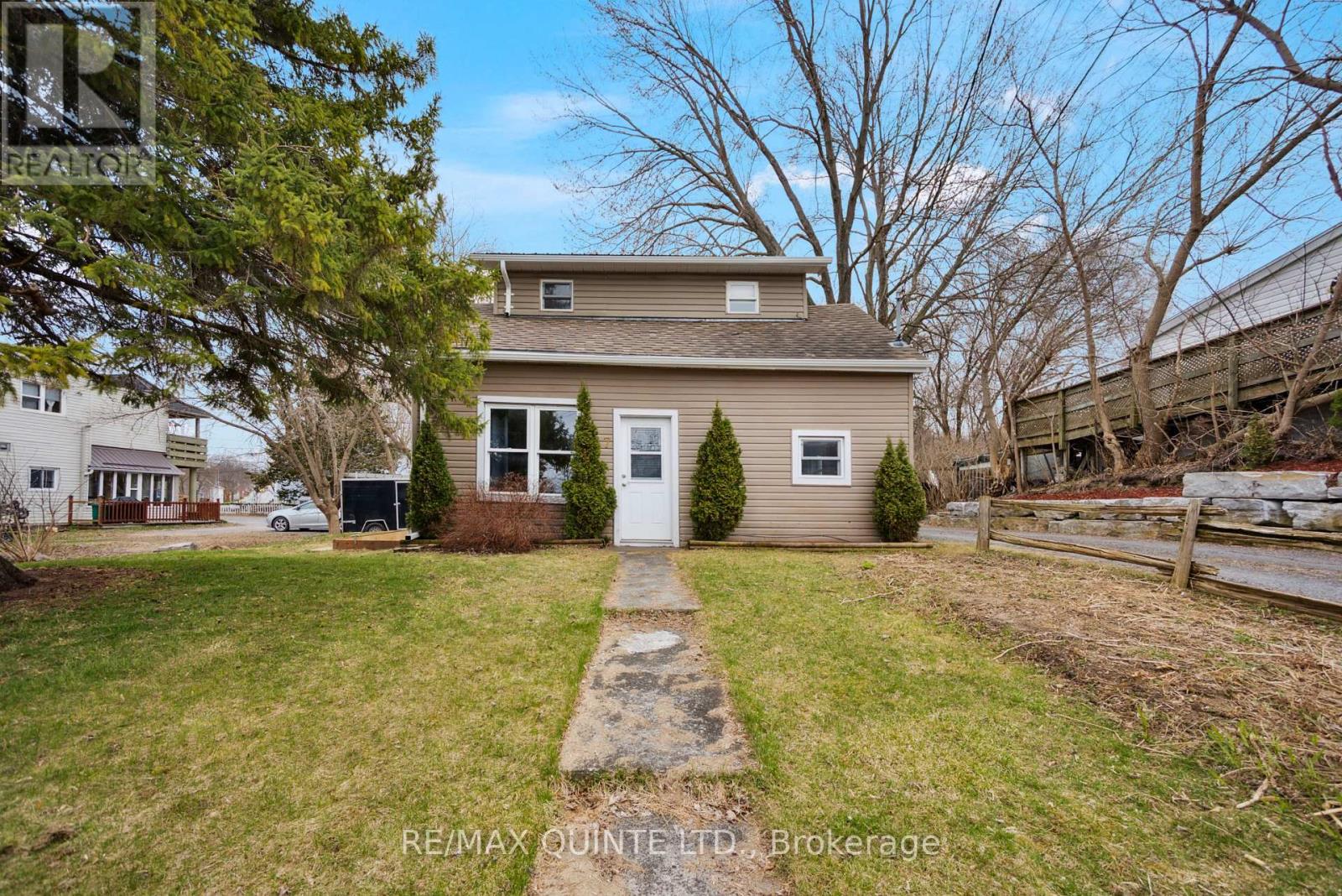 7 Elks St, Prince Edward County Picton Ward, ON K0K 2T0