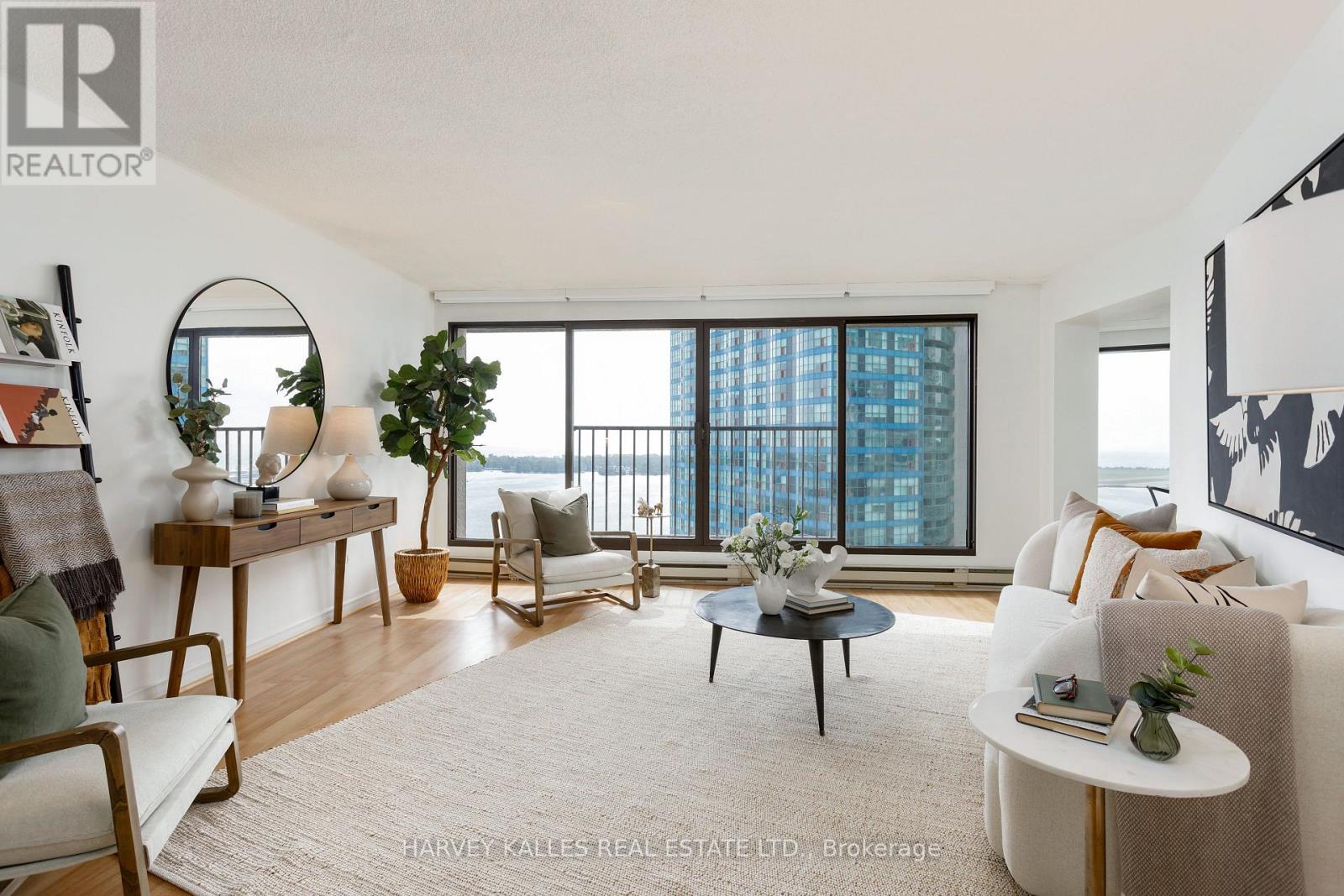 2914 55 Harbour Sq, Toronto, ON M5J 2L1