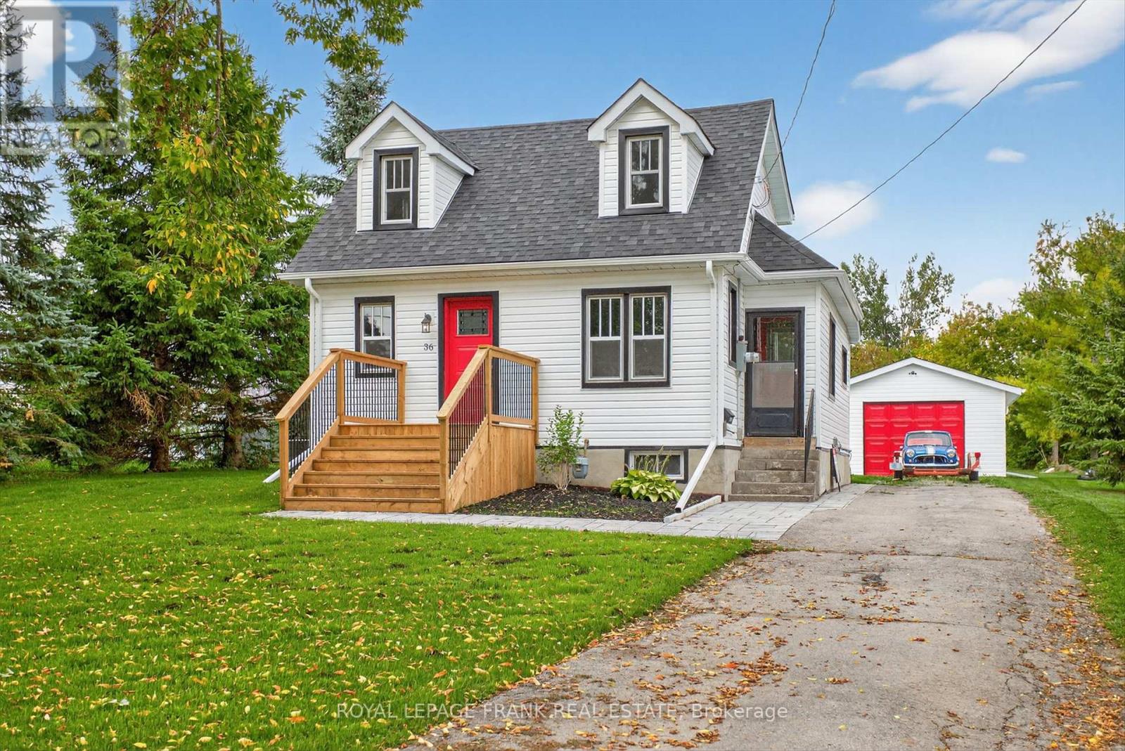 36 George St E, Kawartha Lakes, ON K9V 1W5
