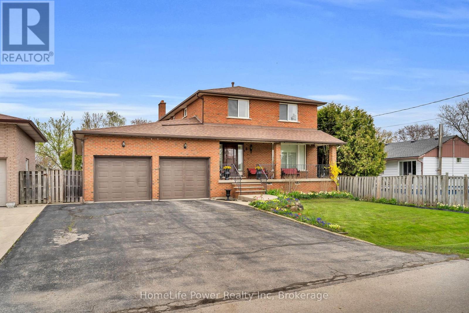 6 Leckie Ave, Hamilton, ON L8J 2S7